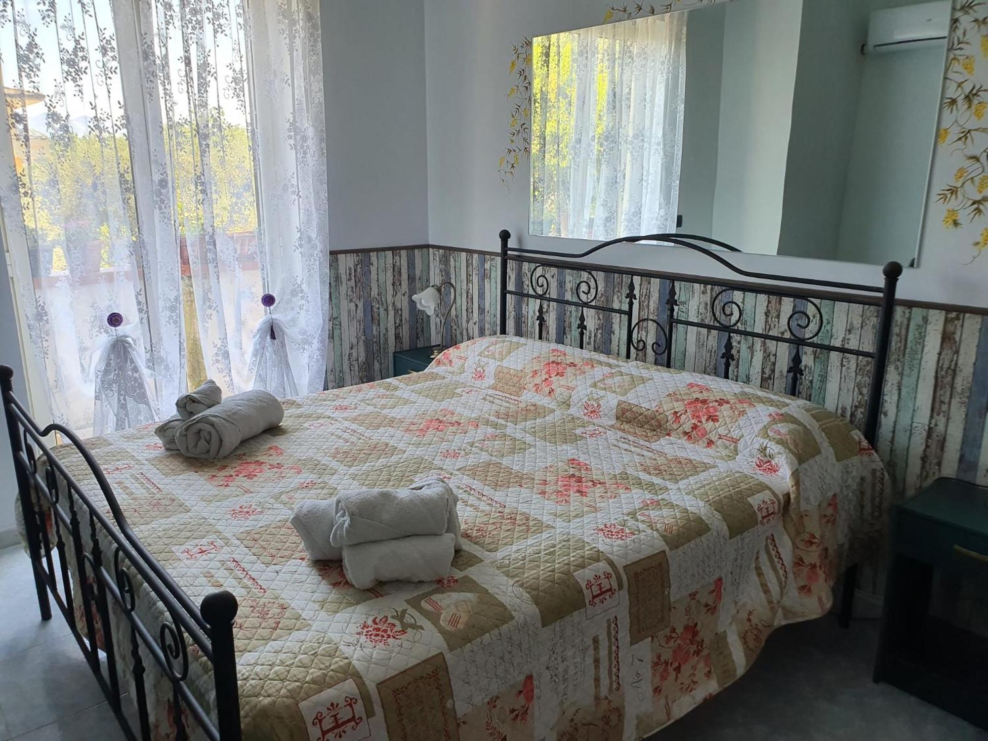 Libro Di Sogni - B&B Letterario Caserta Vecchia Zewnętrze zdjęcie