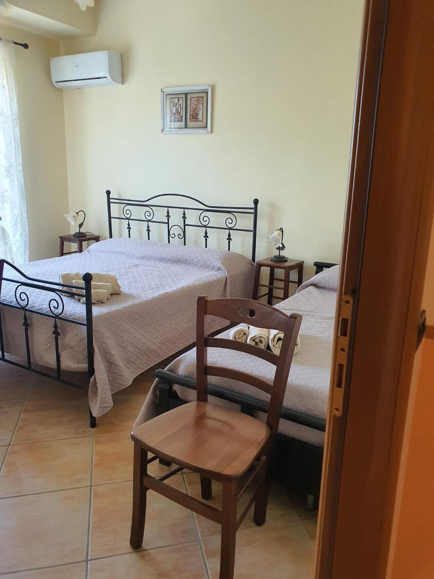 Libro Di Sogni - B&B Letterario Caserta Vecchia Zewnętrze zdjęcie